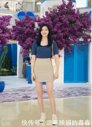 不管日常还是通勤,少不了这双小白鞋