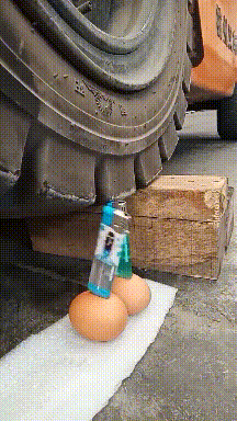 |搞笑GIF:这是一条神奇的裙