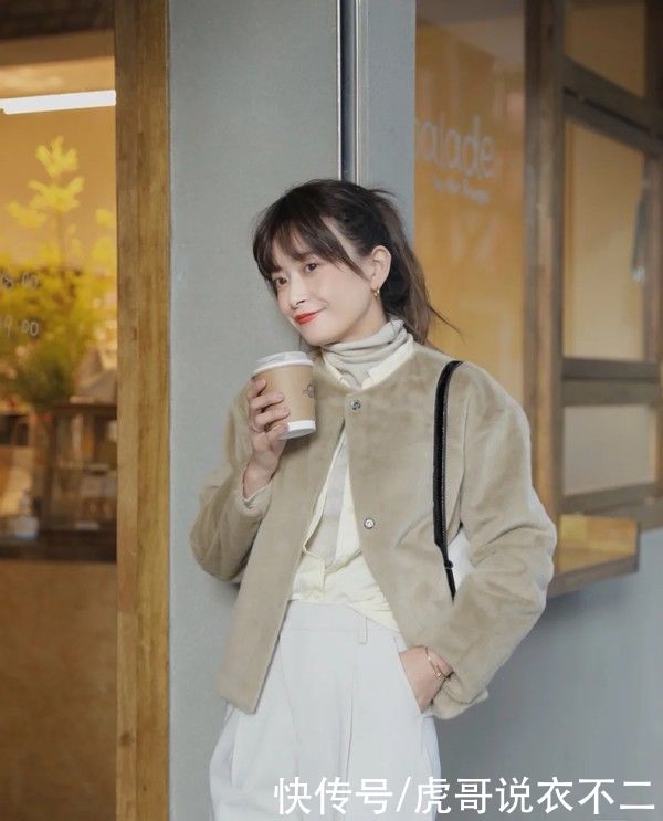 内搭千千万，最好穿的还是这3种，拥有一件就不愁没有时尚感