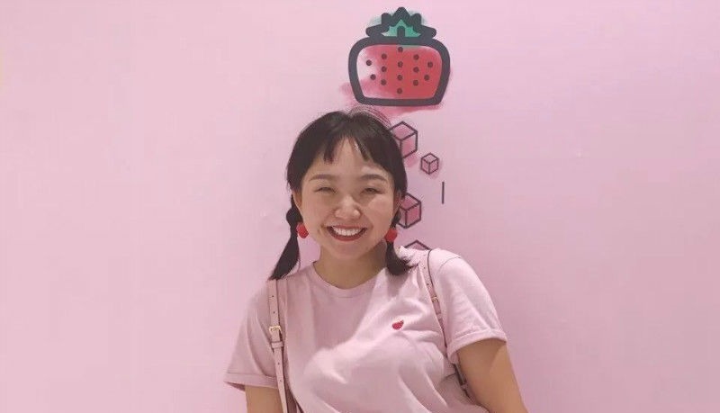 辣目洋子吃播，把道具組的道具都吃了，不做吃播可惜了