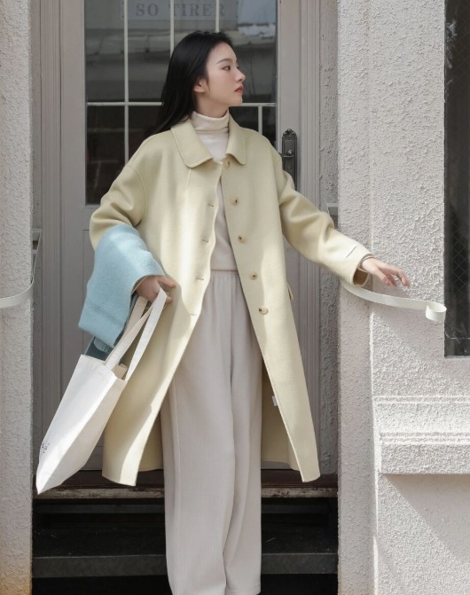 穿搭|真正时髦的女人,衣橱中都有一件毛呢大衣,保暖还温柔