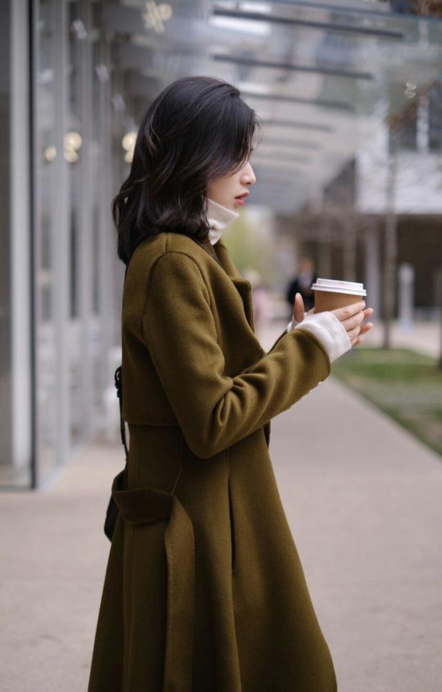 大衣|冬季最流行的4款大衣,不显老不扮嫩,实用优雅又高级