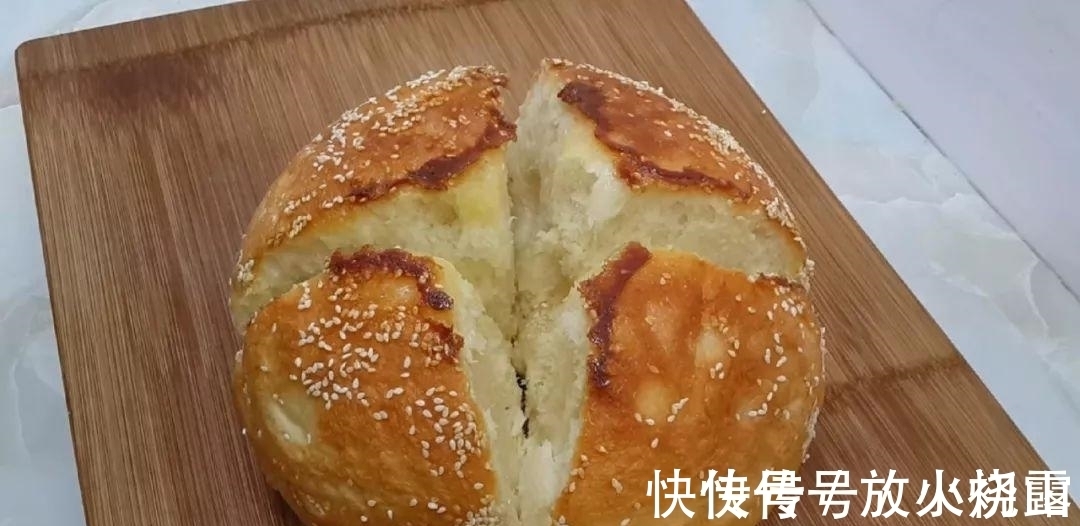 保鲜膜|面粉这样做才好吃, 不用烤箱, 不用黄油, 也能做出拉丝面包, 超香