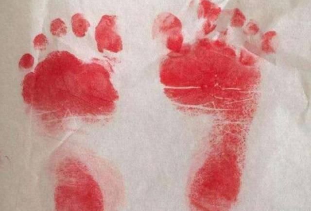 脚印|新生儿出生为什么要被留脚印医生不告诉,可父母要知道