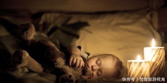 小宝宝|宝宝睡觉不老实,妈妈以为“闹觉”不耐烦,殊不知宝宝发出“帮帮我”的信号!