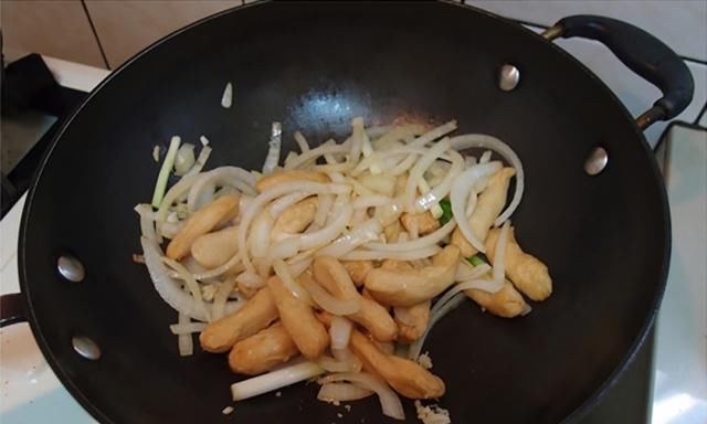 教你懒人下饭菜，孩子能吃2碗米饭，做法简单，上桌一大盘不够吃