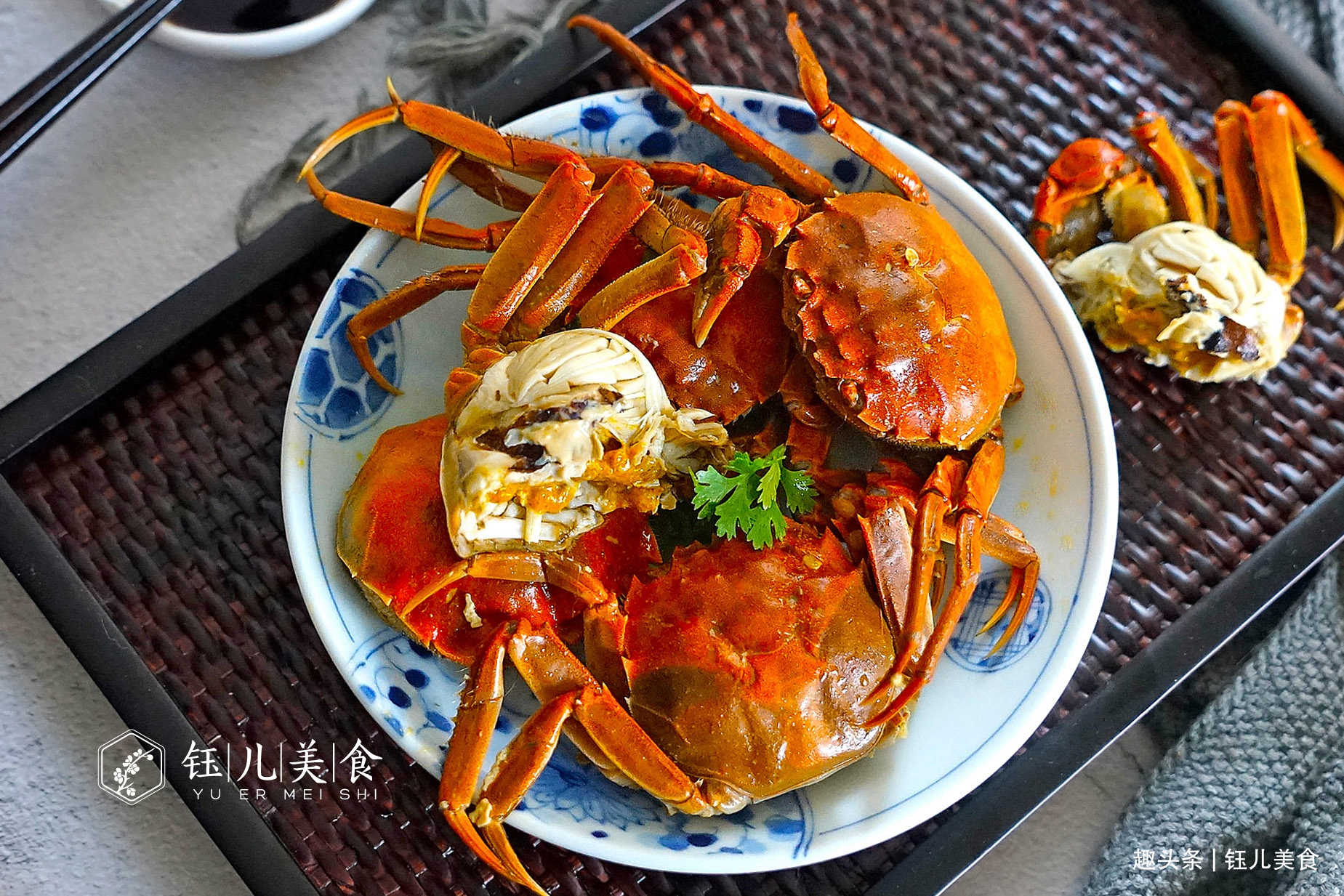 入秋后，螃蟹此做法太实用了，不油炸不清蒸，味道鲜美还不掉蟹脚！