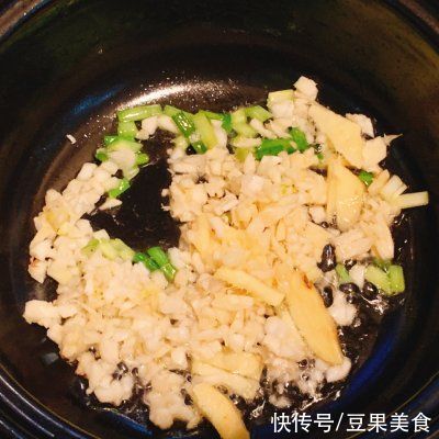 秘?好吃到爆！连汤汁都很下饭的土豆肥牛煲