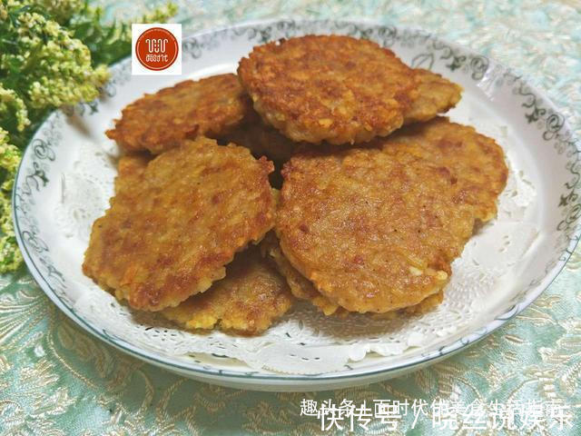 给孩子做一道简易小吃,焦香软糯,十分钟就出锅,儿子一连吃6个