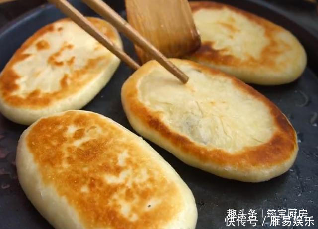 油酥糖饼这样做,孩子再也不吃零食了,又酥又甜,全家都爱吃