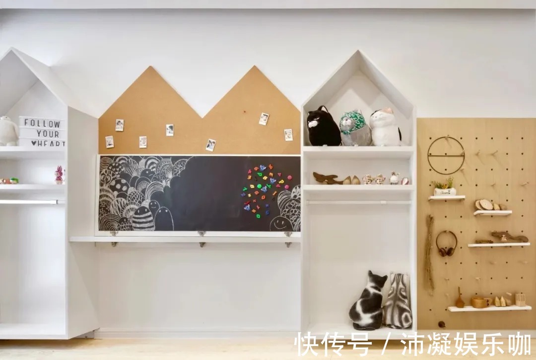 收纳|60㎡简约风小户型,客厅藏张床打开秒变3居室,太机智了!