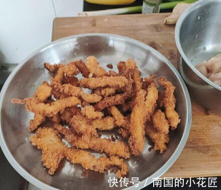 鸡柳还在买吗?教你在家做,简单“3步”就能做,香酥鲜嫩超好吃