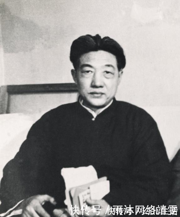 画卷&徐悲鸿看上一幅画,花20个四合院的钱买下,如今画价值50亿