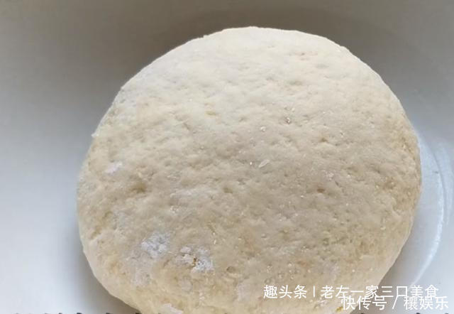 活了30年,才知道黄豆里打1个鸡蛋这么好吃,香甜解馋,看流口水