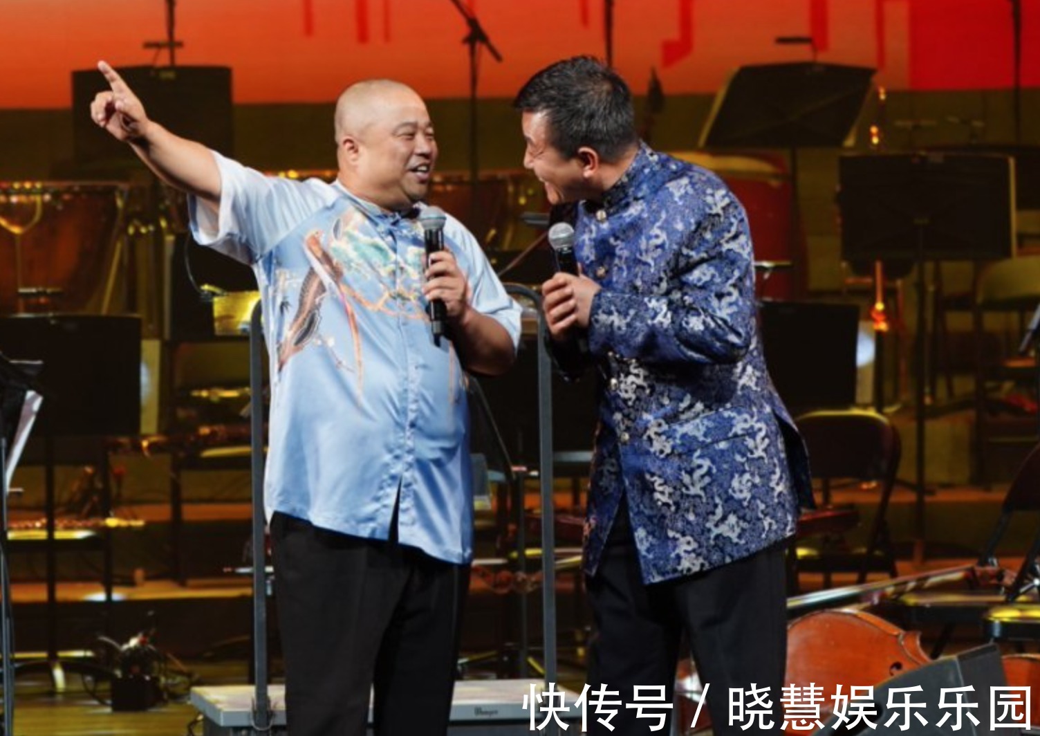 中國廣播藝術(shù)團藝術(shù)季收官,相聲名家馮鞏壓軸登場,現(xiàn)場掌聲雷動