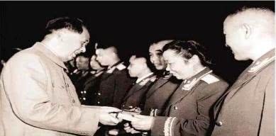 女将军|共和国第一女将,一生三段婚姻,膝下二十多子女却无一亲生