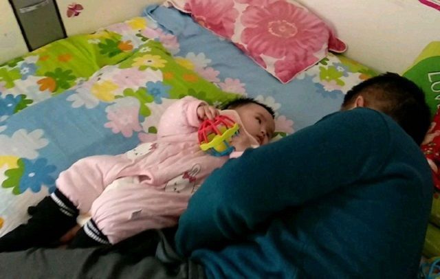 排便|孩子啥时候最难带这8个常见的问题,1岁前几乎所有孩子都有