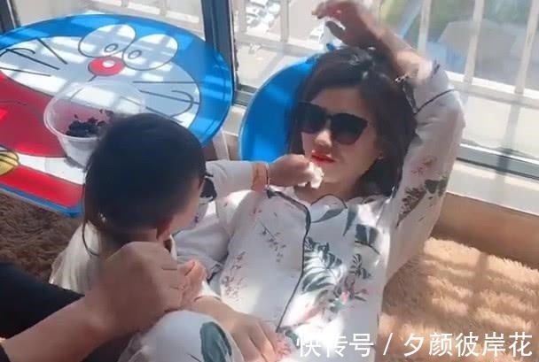 老佛爷|“老佛爷宝妈”享受生活走红,这大概是全网地位最高的宝妈了