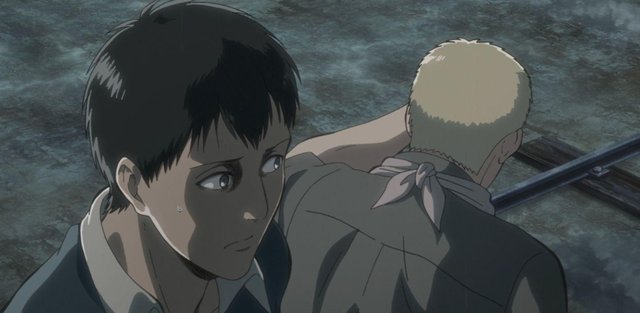 进击的巨人:艾伦面前忏悔,马伽特面前出谋划策,莱纳是伪善?