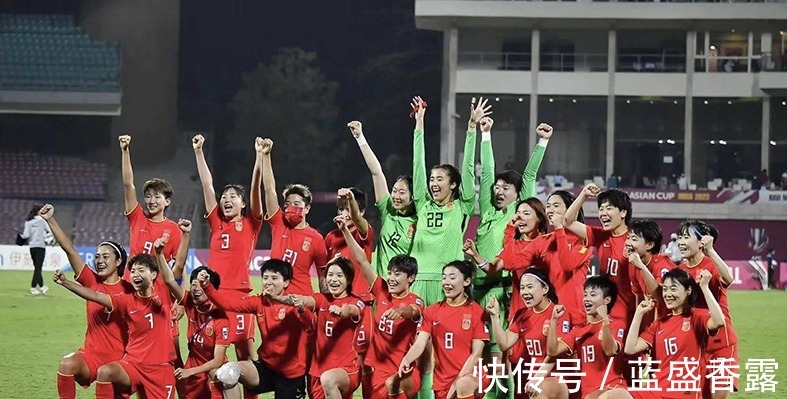 女足|大连足球强则国足强!女足威风八面,男足3个大连人酱油都打不上!
