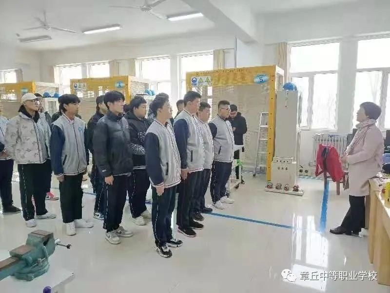 校企合作研发中心正式吸纳首批21名学员