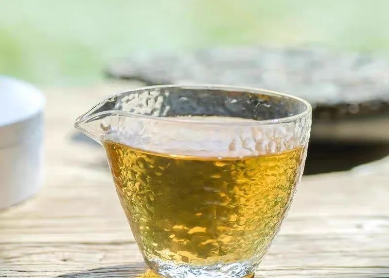 定制|多年转化后,为什么枣香成了寿眉饼茶的专属定制?