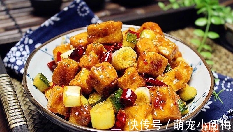 12道新年素菜，好吃还好看，年夜饭端上桌，比大鱼大肉更早光盘