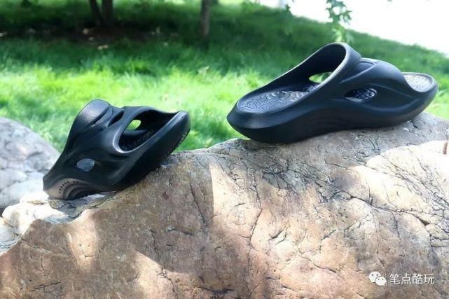 拖鞋|换鞋解乏，缓解脚压，咕咚运动舒缓拖鞋体验