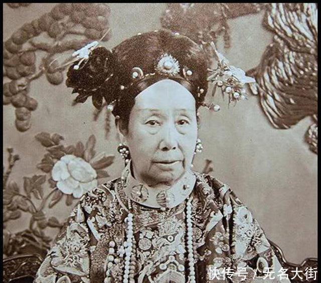 光绪|慈禧身边最重要的男人,光绪都对他毕恭毕敬,若没他光绪命运更惨