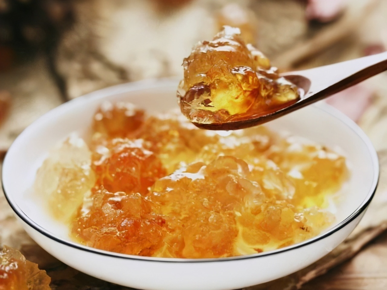 雌激素|女性绝经前,身体会“通知”你!若在49岁左右显露,真替你高兴