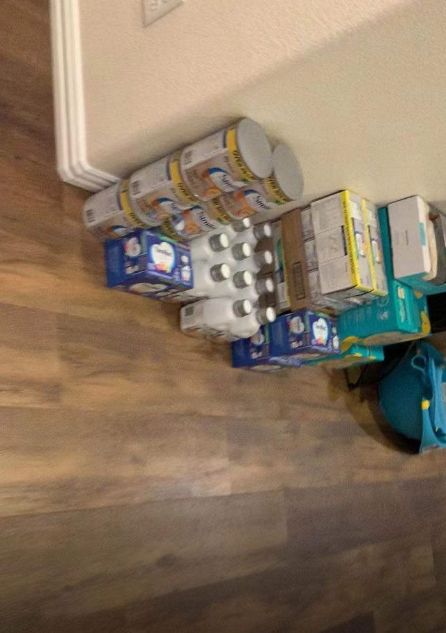 张恒养娃照片曝光！独居美国凌乱简陋小屋，只能靠朋友奶喂养