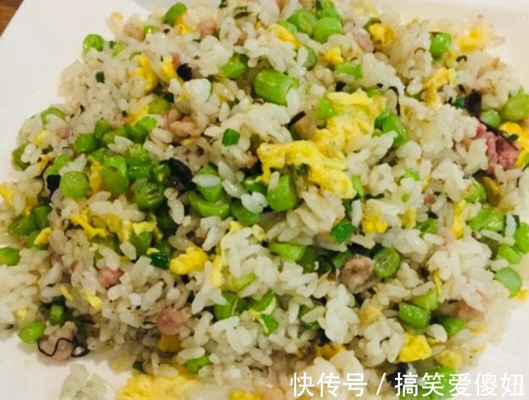 这道简单的懒人饭，可以健脾养胃，是营养价值极高的养生饭