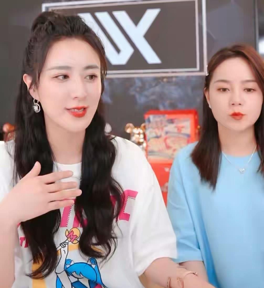 薇娅 薇娅直播带货再翻车,售卖山寨联名假货,事后承诺退款却不道歉