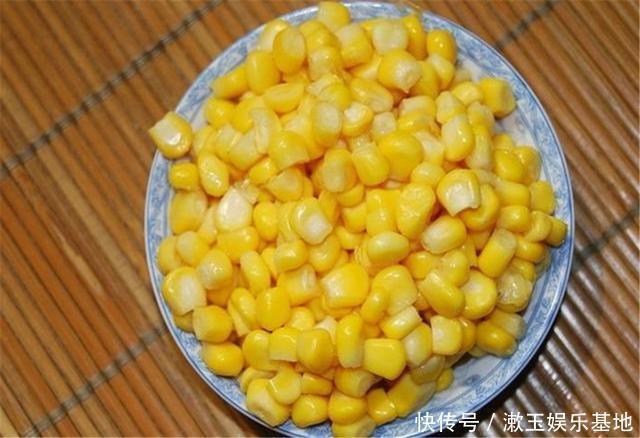 新鲜玉米加一物,专攻野生鲤鱼草鱼,制作简单效果绝佳,别错过