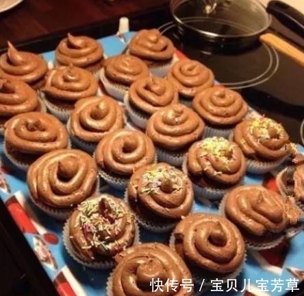 |搞笑gif段子:这像不像周一上班的你!