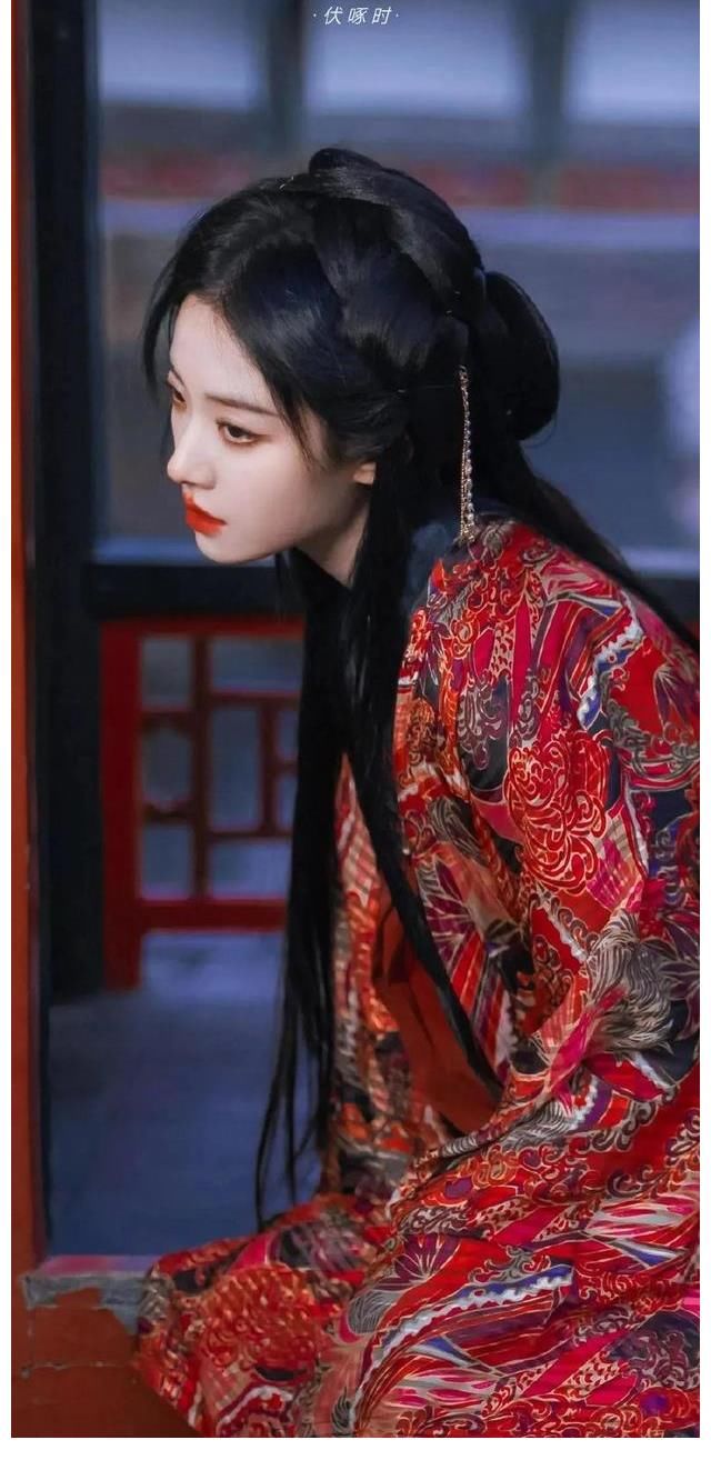 喻言 性感 古装 壁纸
