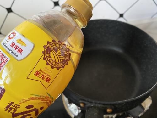  追剧小零食这样做，麻辣鲜香，超过瘾，省钱又美味，好吃到吮手指