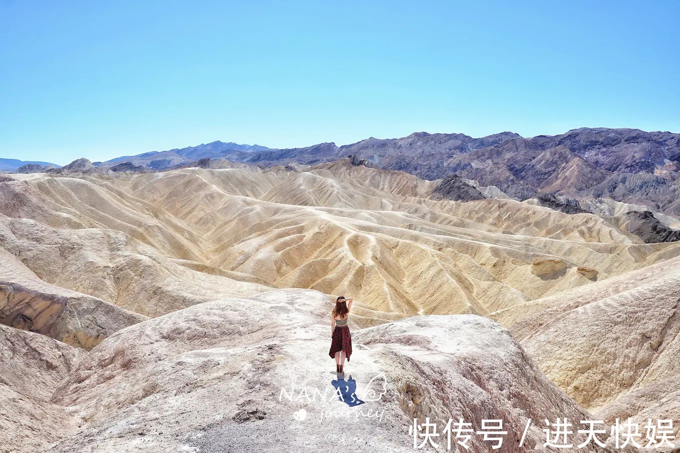 地貌|大地褶皱般的地貌，如同丹霞的质感，美国的这个景区很神奇