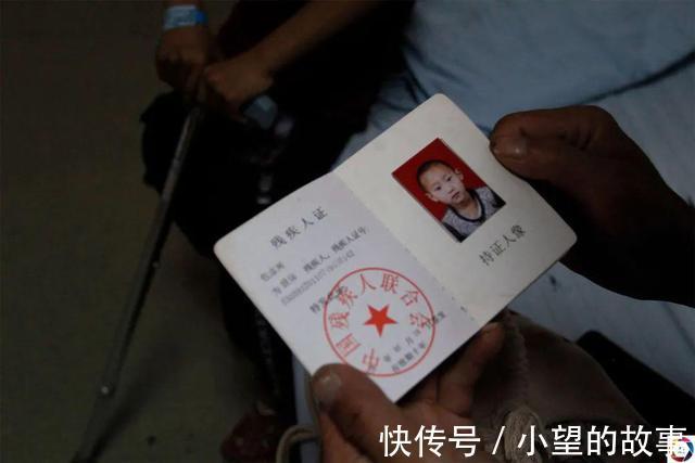 儿子|男童骨折后不敢说导致残疾,妈妈离去,耳聋爸爸苦苦携其求医4年