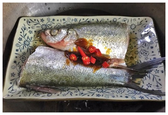 太湖三白之一的白鱼，这么做最美味，10分钟就上桌