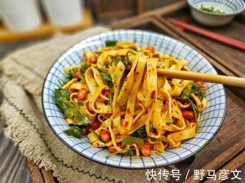豆腐皮|豆腐皮换一种新吃法,香辣开胃,简单一拌,超爽口