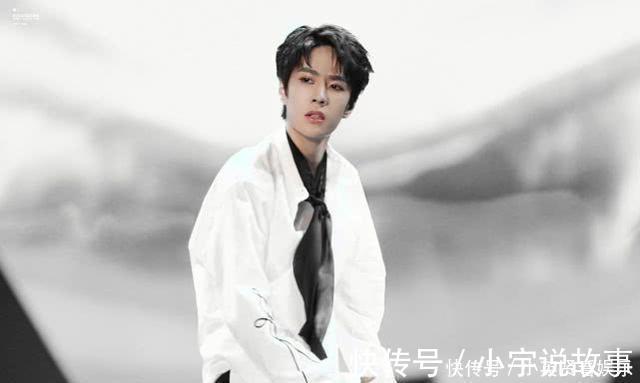 王一博“登上”《王牌》,可谁留意出场方式全场都沸腾了