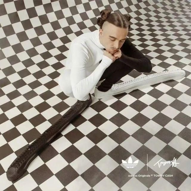 阿迪三叶草的法棍鞋？