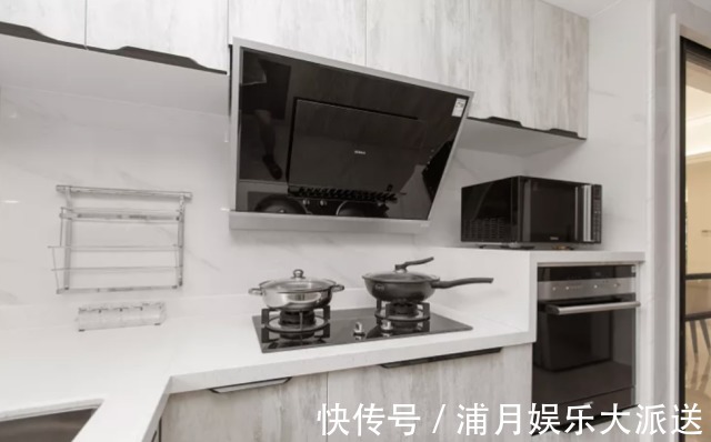 衣帽间|装修如何保证简约和高级并存试试这么设计,住多久也不会过时