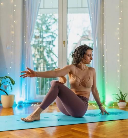 右脚|双腿分开越大，髋越来越灵活，还你浓浓女人味