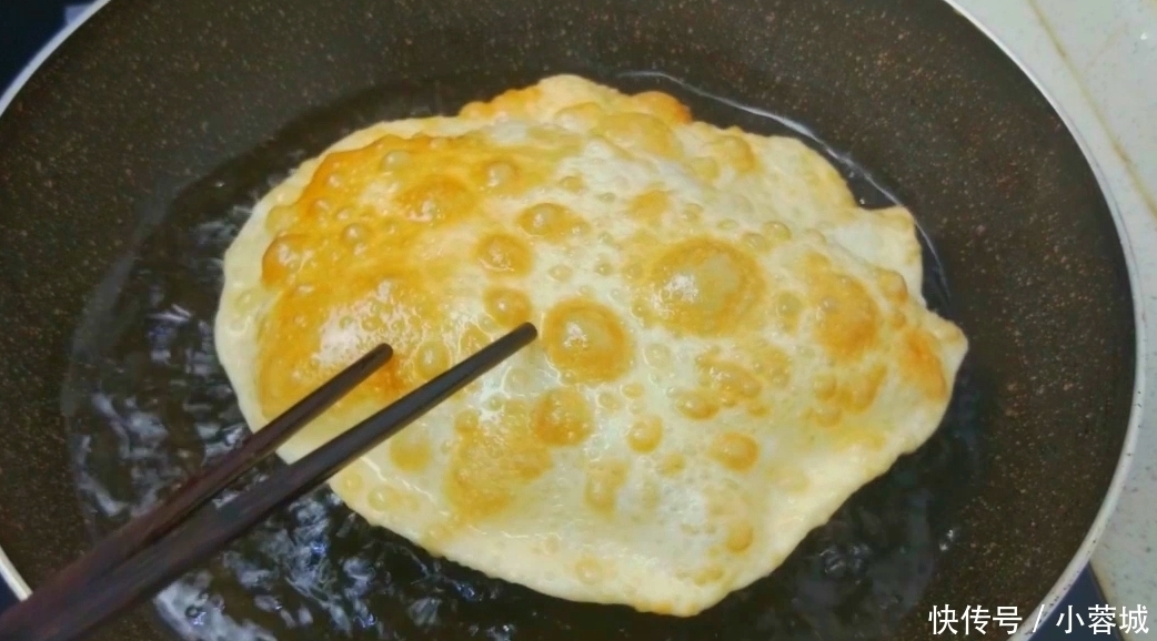  面粉不要蒸馒头了，教你好吃新做法，一次做7个，上桌就扫光，香