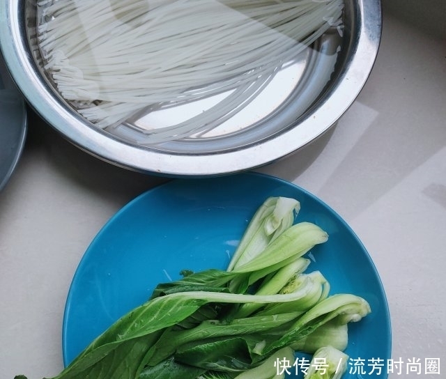 鸡汤米线,味道鲜美,顺滑可口