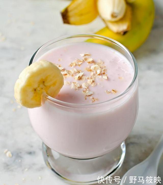 酸奶是早上喝还是晚上喝营养师喝酸奶的2个时间点今天才知道