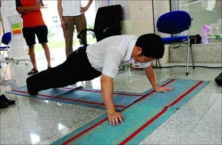 医生|俯卧撑一次做“多少”才算合格医生“这个数”8成男孩子做不到