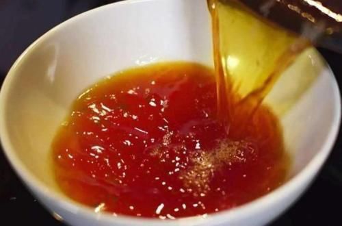 炒糖色，用水还是用油？区别挺大的，学会详细做法，红亮不发苦